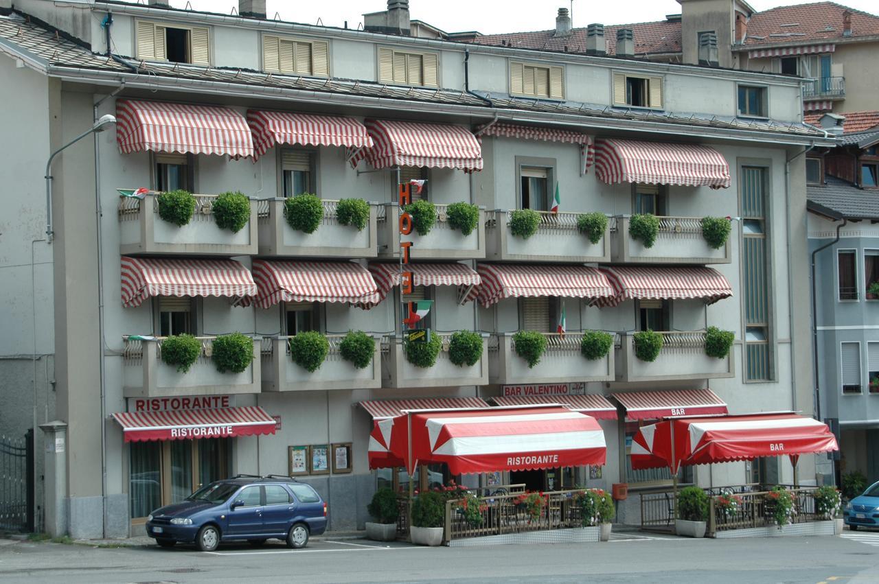 Hotel Valentino Perosa Argentina Buitenkant foto